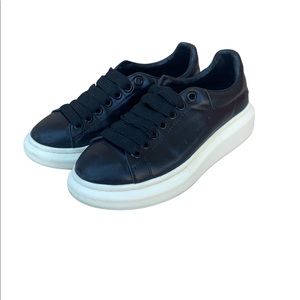 Alexander McQueen black oversized sneakers